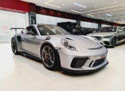 Porsche-Carrera-GT3RS-For-Sale-in-Dubai-Vip-Motors-640x466