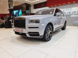 Rolls Royce Cullinan Black Badge 2021 full