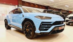 Lamborghini-Urus-For-Sale-in-Dubai-Vip-Motors.-5-700x410