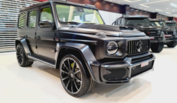 mercedes-g800-brabus-black-mattfplashy-green-intrerior-700x410