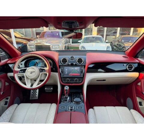 Bentley Bentayga 2017 full
