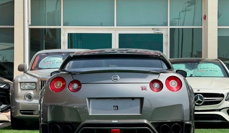 Nissan GT-R 2016 full