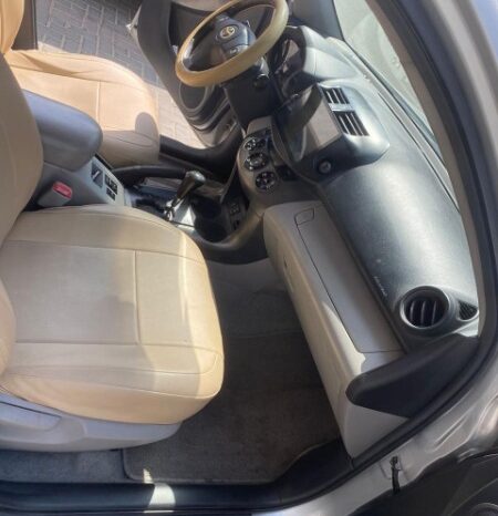 Used Toyota RAV4 2010 full